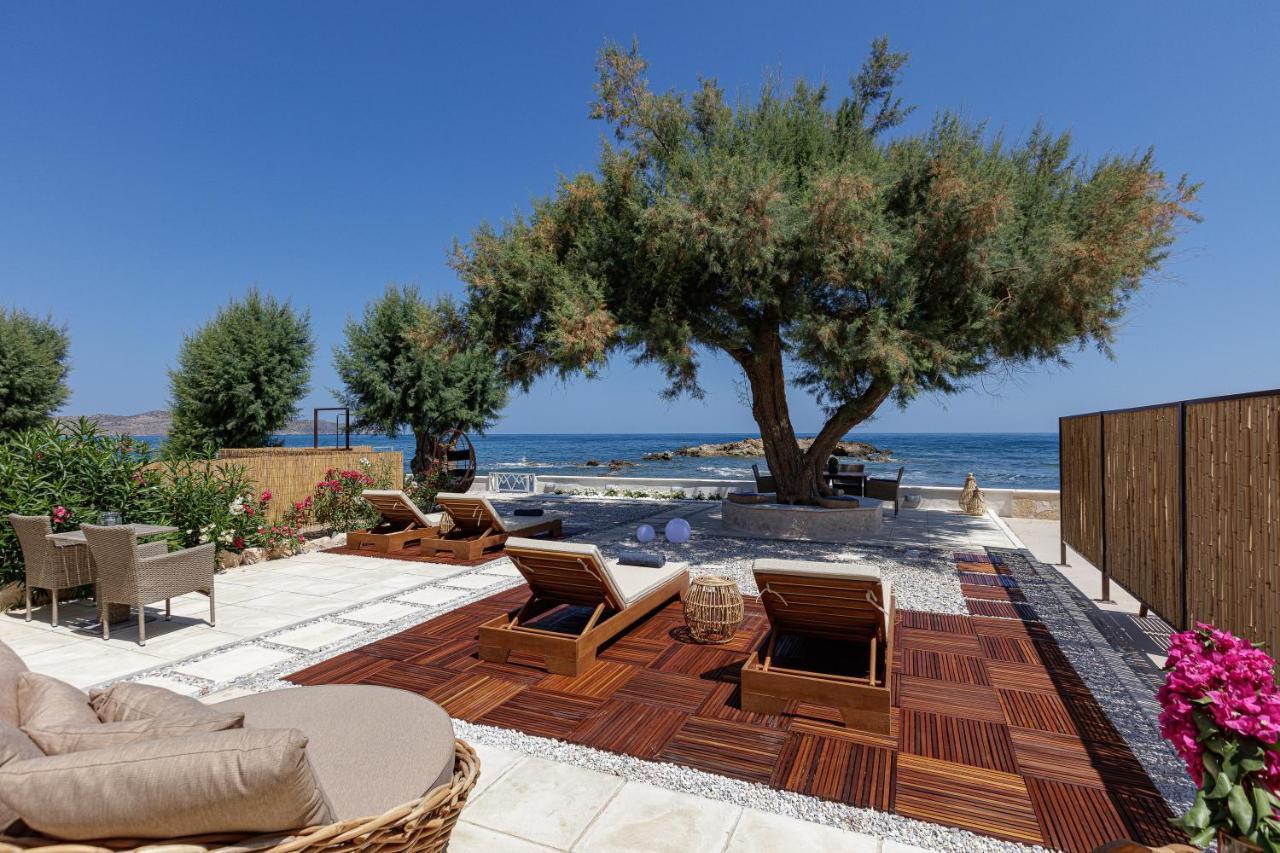 Villa Seashell -Wonderful Newly Renovated Villa On The Beach Galatas  Exterior photo
